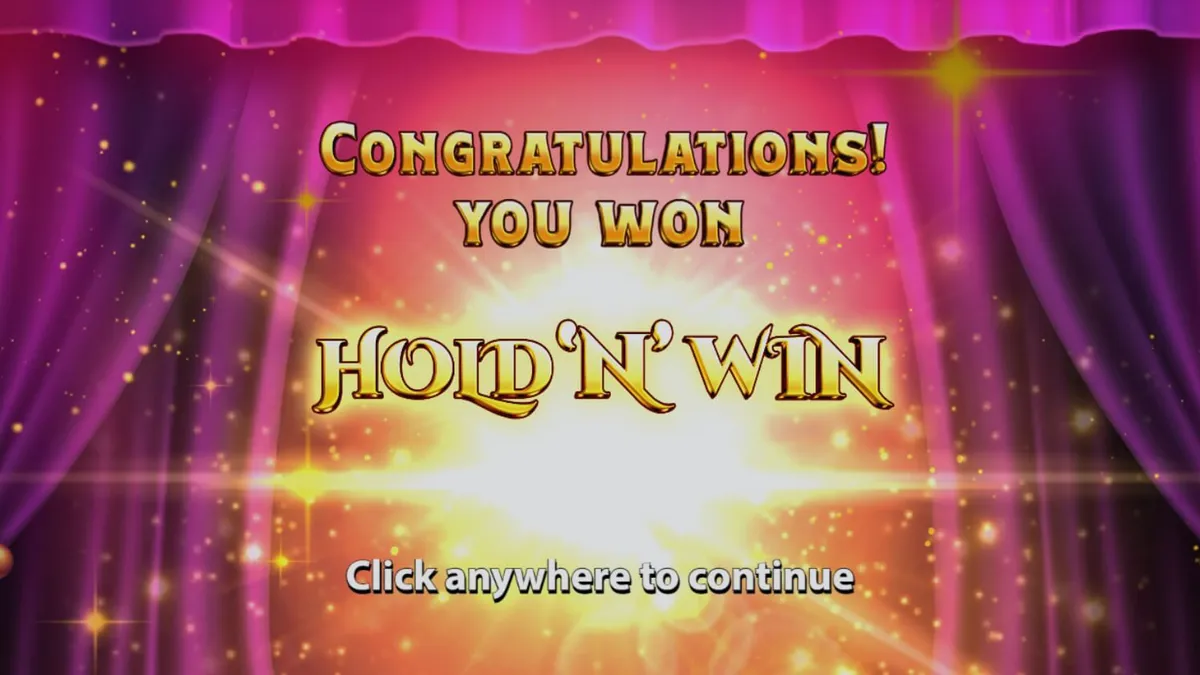 Tampilan antarmuka slot Mega Fortune Hold ‘n’ Win dengan simbol buah klasik dan koin emas.